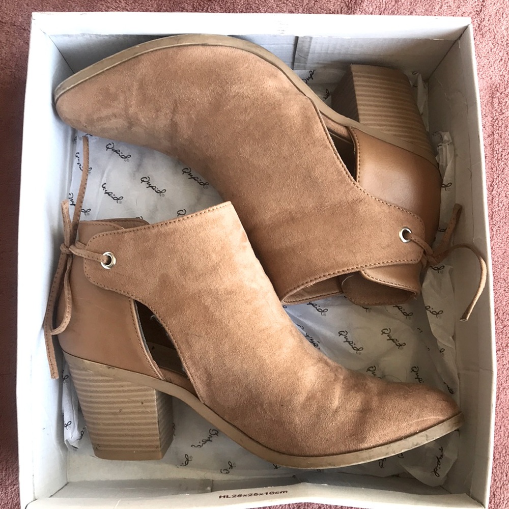 Taupe heeled booties size 7